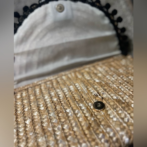 shiraleah straw clutch with black pom poms - Picture 5 of 5